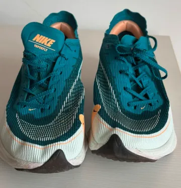 Saucony Vaporfly 2 bike usato — immagine 3 di 10