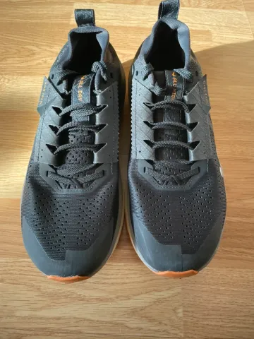 Used Nike ZoomX Zegama Trail 2 bike — image 3 of 9
