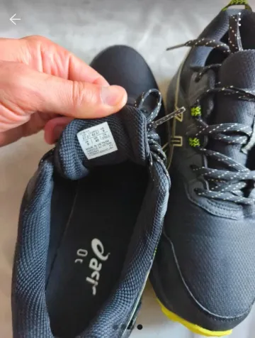 Used Asics Gel Ventura 9 bike — image 3 of 4