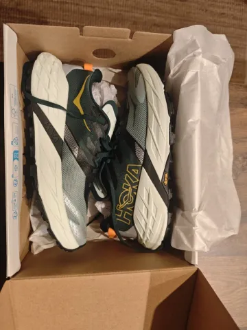 Used Hoka Speedgoat 7 bike — image 2 of 4
