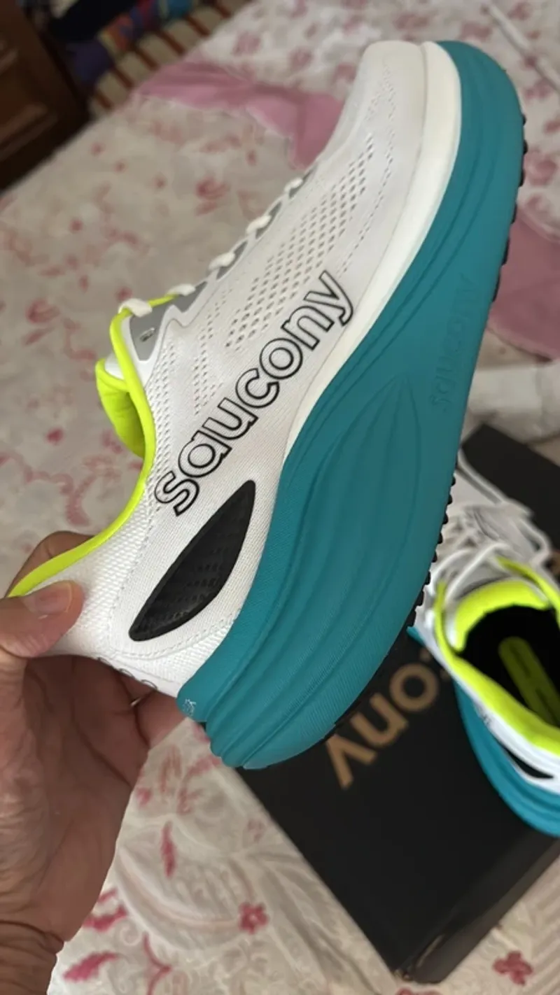 Used Saucony Triumph 24 Running Shoes