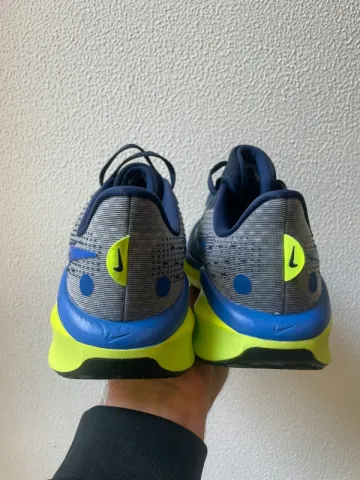 Tweedehands Nike Vomero 17 bike — afbeelding 4 van 8