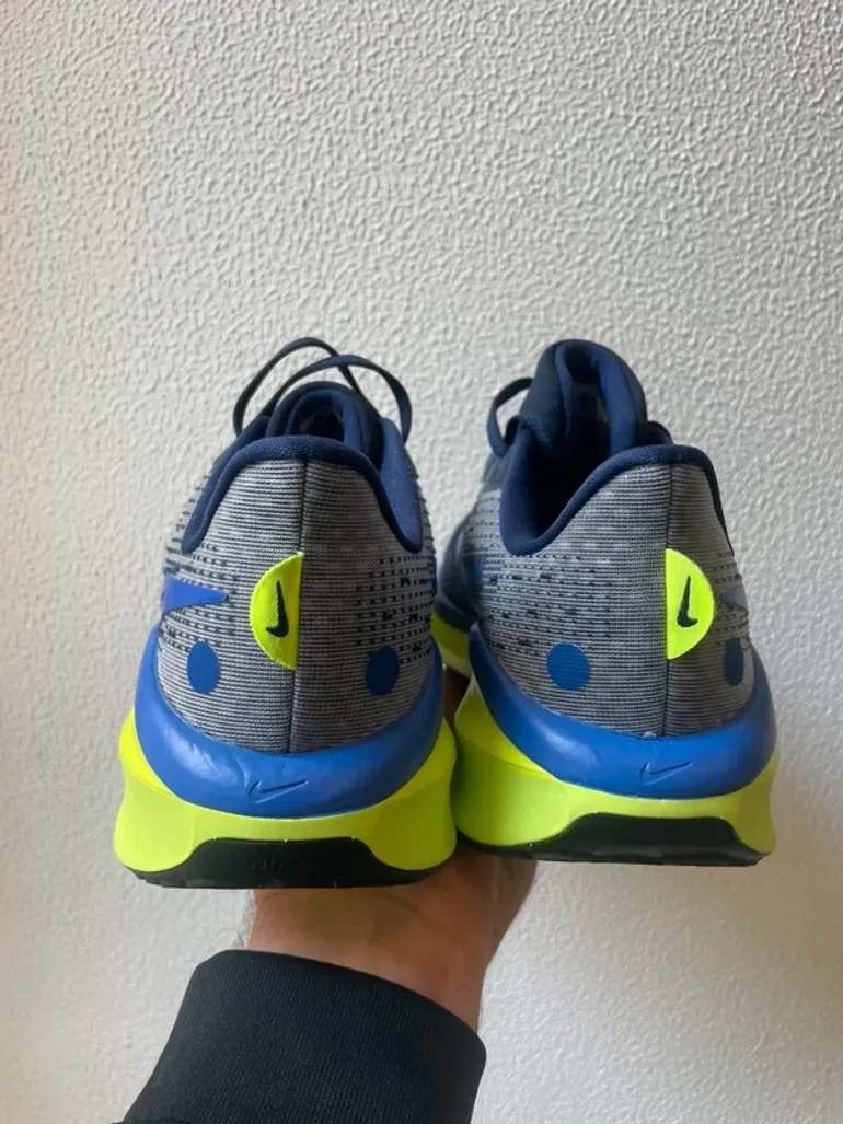 Tweedehands Nike Vomero 17 bike — afbeelding 4 van 8