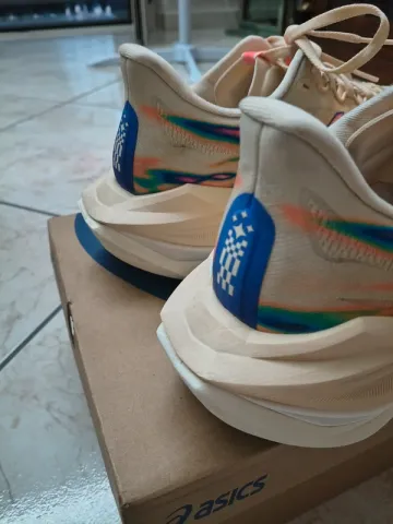 Tweedehands Asics Superblast 3 bike — afbeelding 6 van 6