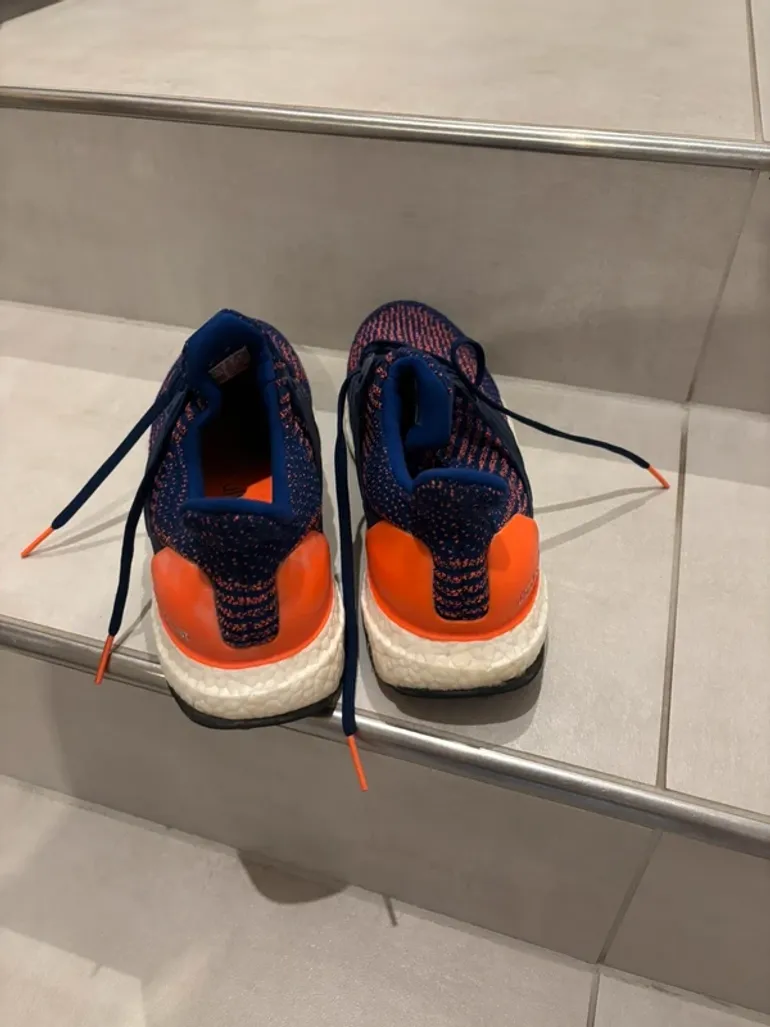 Adidas Ultraboost bike usato — immagine 7 di 8