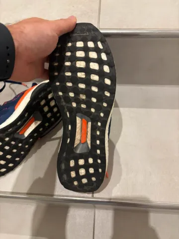 Adidas Ultraboost bike usato — immagine 5 di 8
