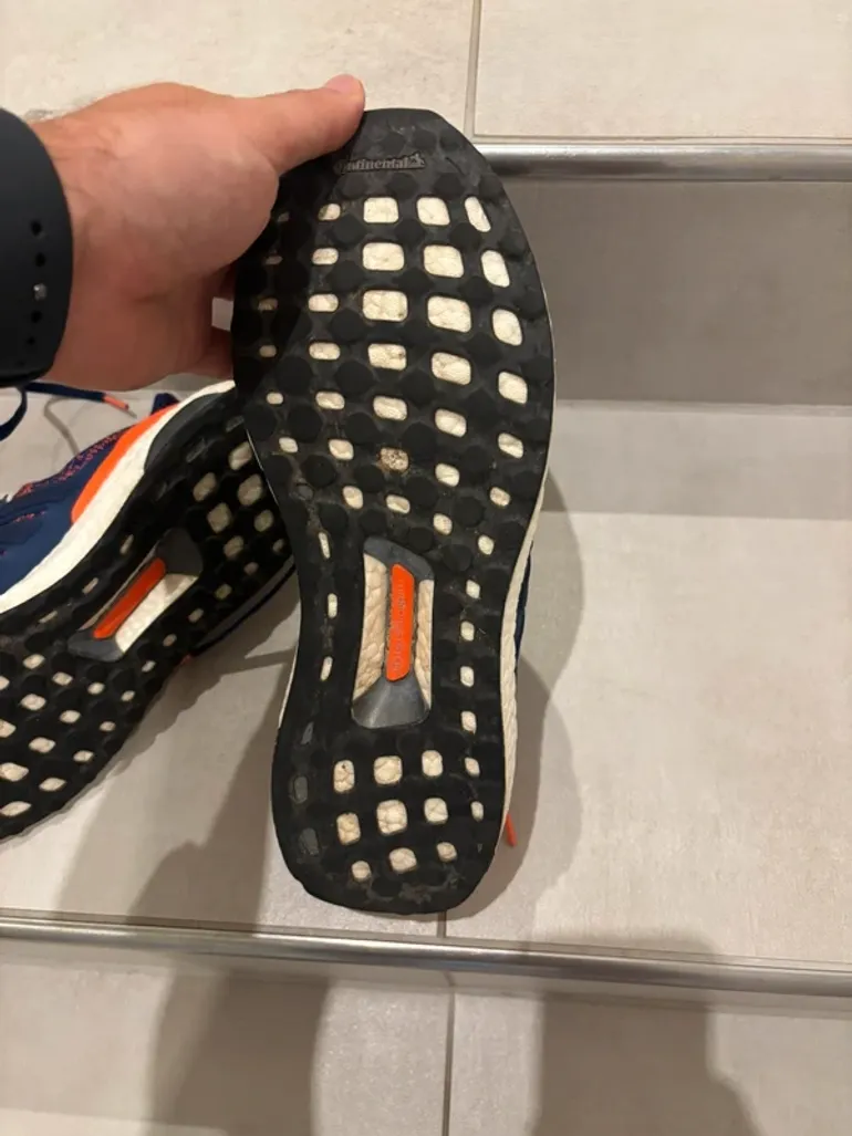 Adidas Ultraboost bike usato — immagine 5 di 8