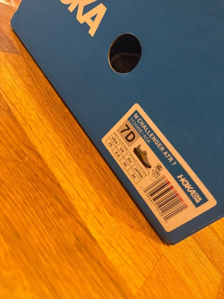 Hoka Running Shoes bike usato — immagine 2 di 4