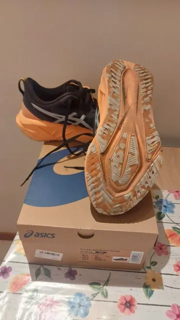 Brugt Asics Novablast 5 bike — billede 4 af 6