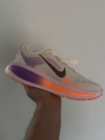 Tweedehands Nike Vomero 18 bike — afbeelding 4 van 7