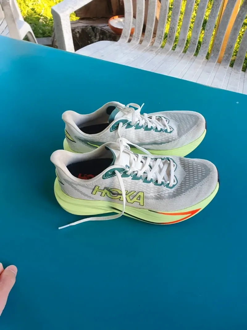 Used Hoka Mach 7 Running Shoes