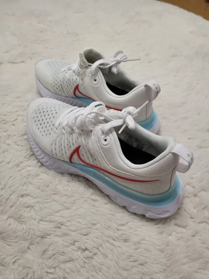 Used White React Infinity Run Flyknit 2 Running Shoes