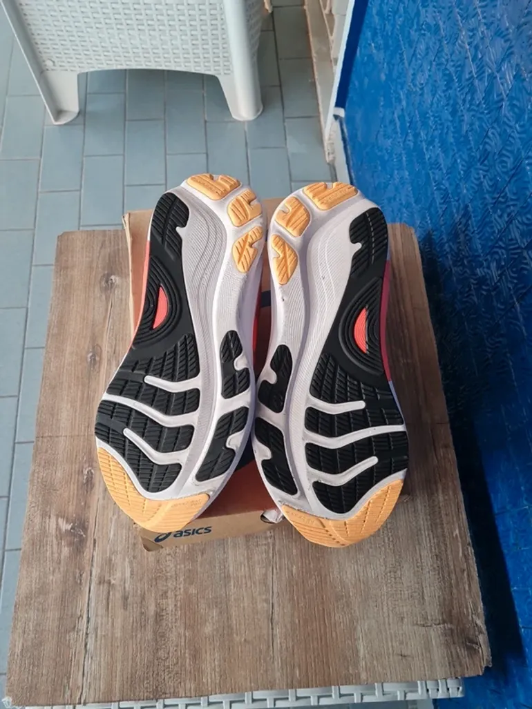 Używany Asics Gel Kayano 32 bike — zdjęcie 9 z 12