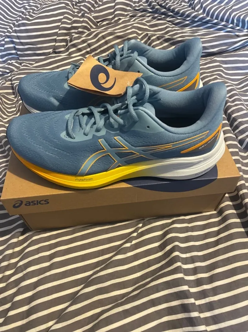 Used Asics Running Shoes Running Shoes