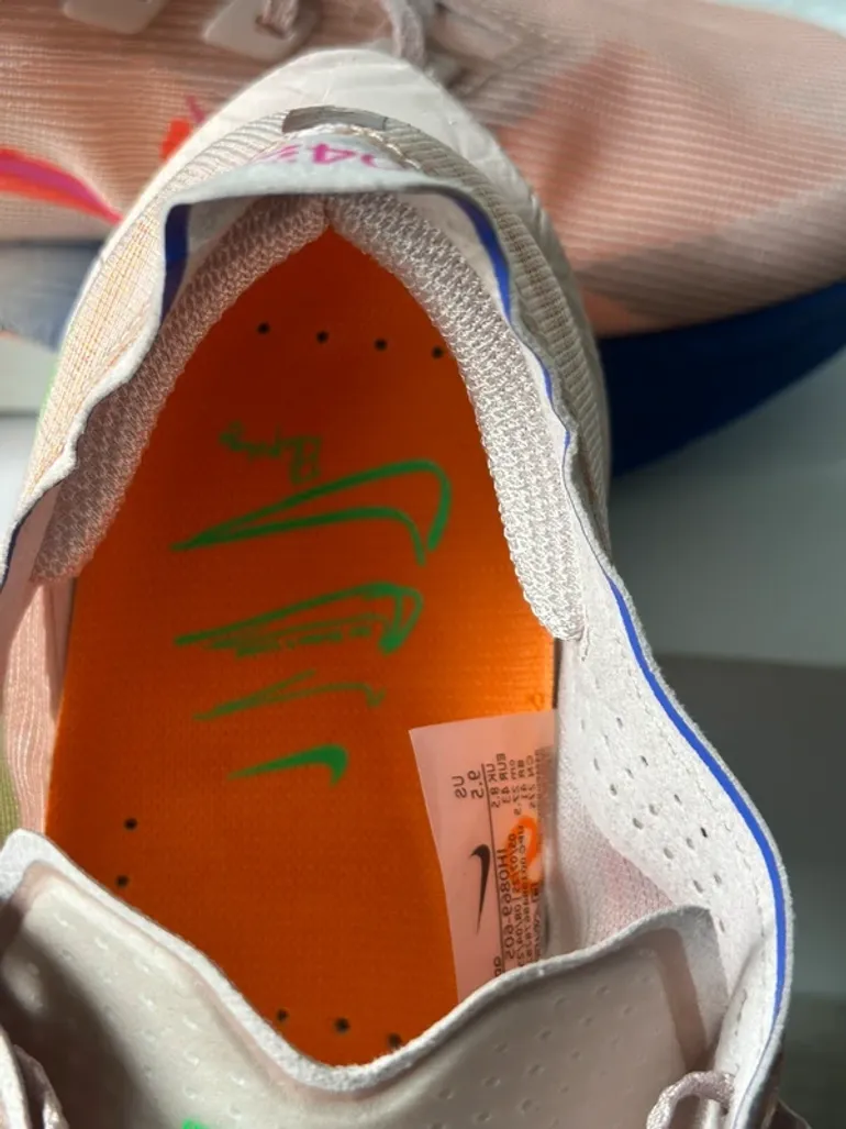Used Adidas ZoomX Vaporfly NEXT% 4 bike — image 6 of 8