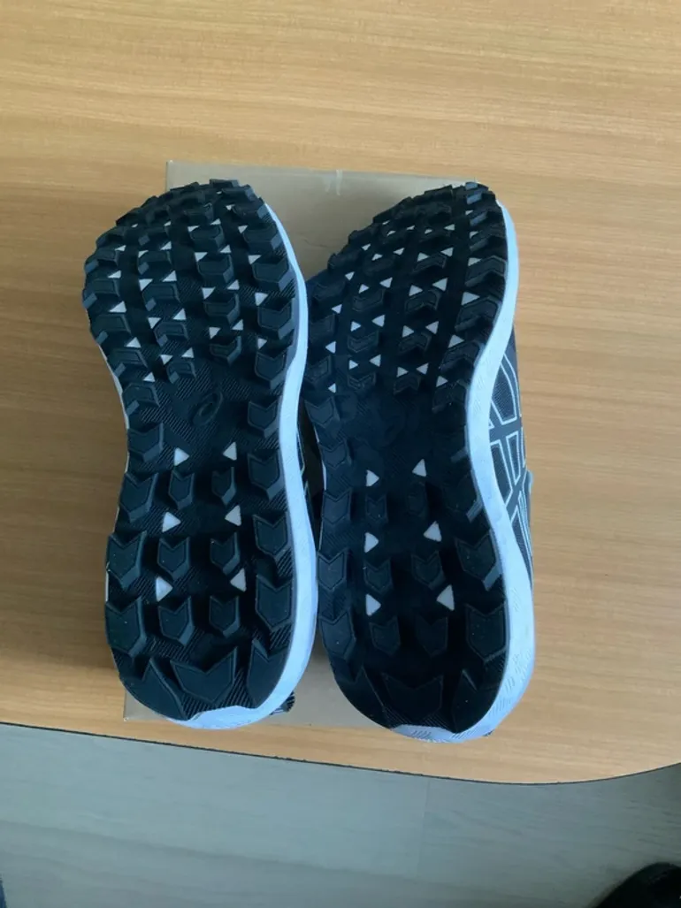 Used Asics Gel-Sonoma 8 bike — image 7 of 7