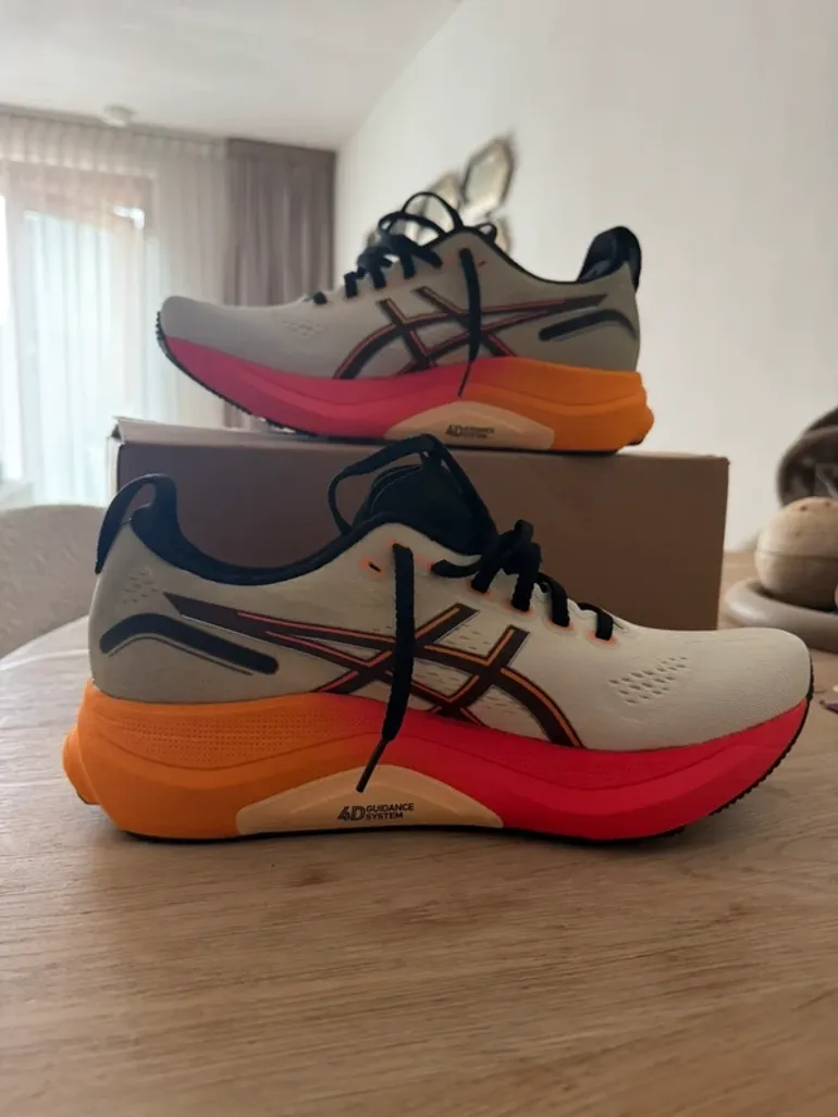 Asics Gel Kayano 32 CP bike usato — immagine 4 di 6