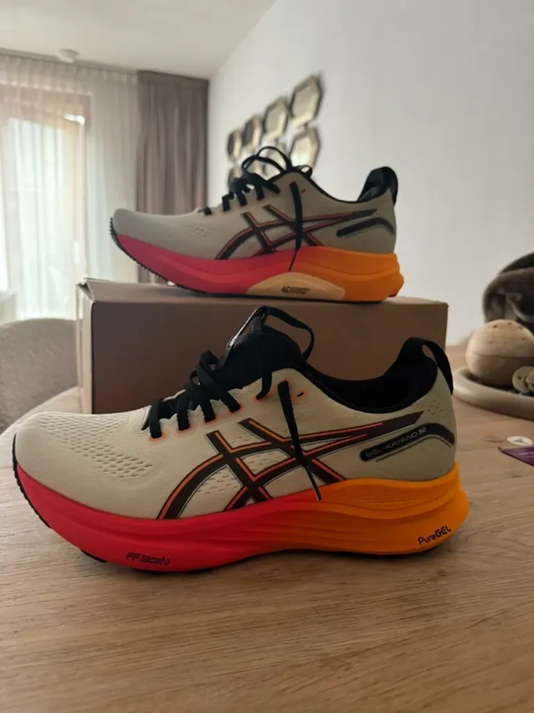 Asics Gel Kayano 32 CP bike usato — immagine 3 di 6