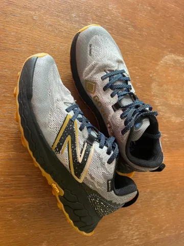 New Balance Fresh Foam bike usato — immagine 1 di 3