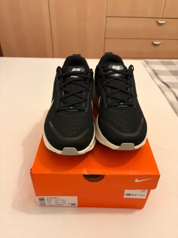 Nike Vomero 18 bike usato — immagine 2 di 6