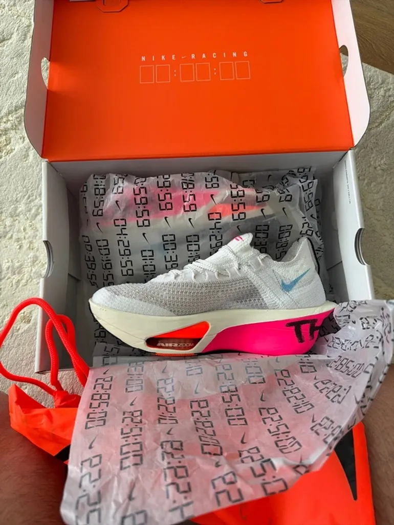 Used Nike Alphafly Next% 3 bike — image 3 of 5