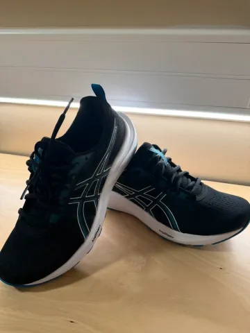 Asics Running Shoes bike usato — immagine 1 di 8