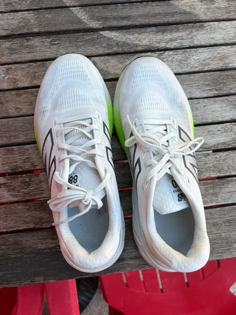 Used New Balance Running Shoes bike — image 2 of 10