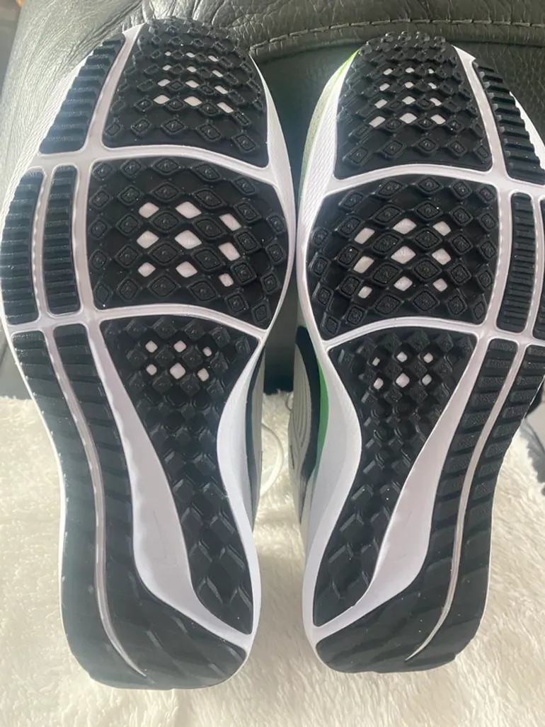 Used Nike Air Zoom Pegasus 40 bike — image 3 of 7