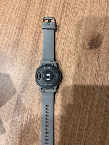 Garmin vivoactive 4S bike usato — immagine 3 di 5