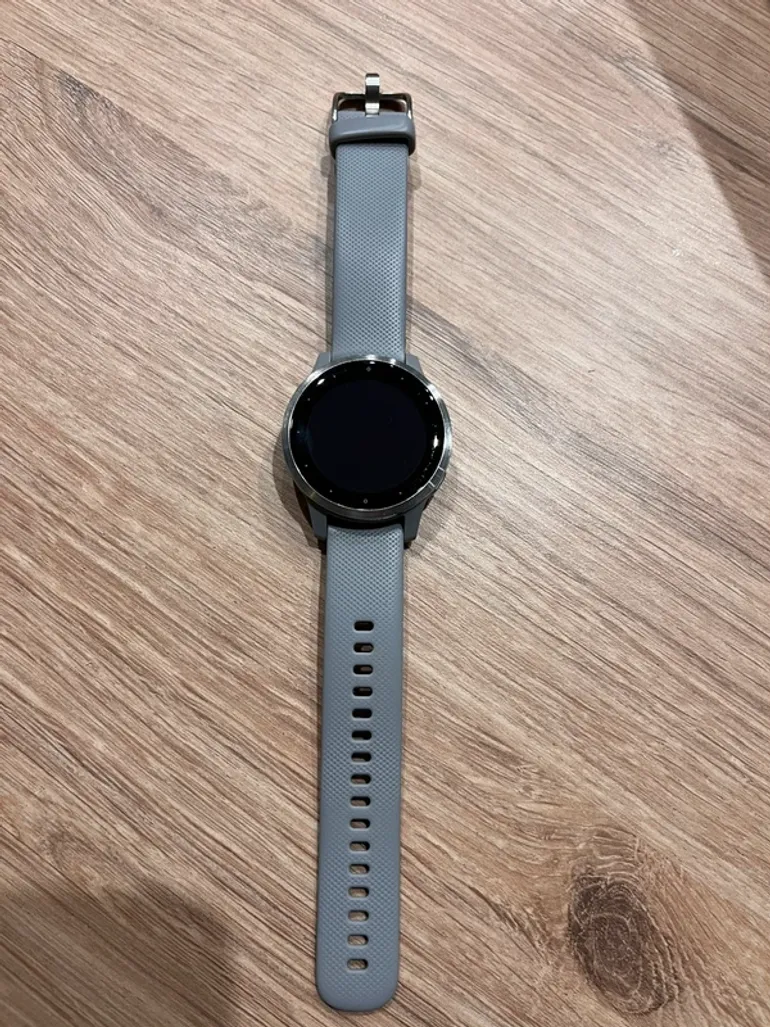 Garmin vivoactive 4S bike usato — immagine 4 di 5