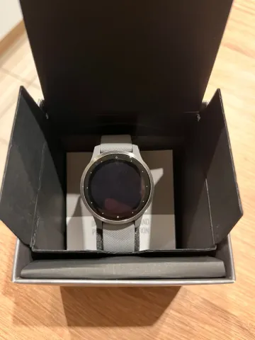 Garmin vivoactive 4S bike usato — immagine 2 di 5