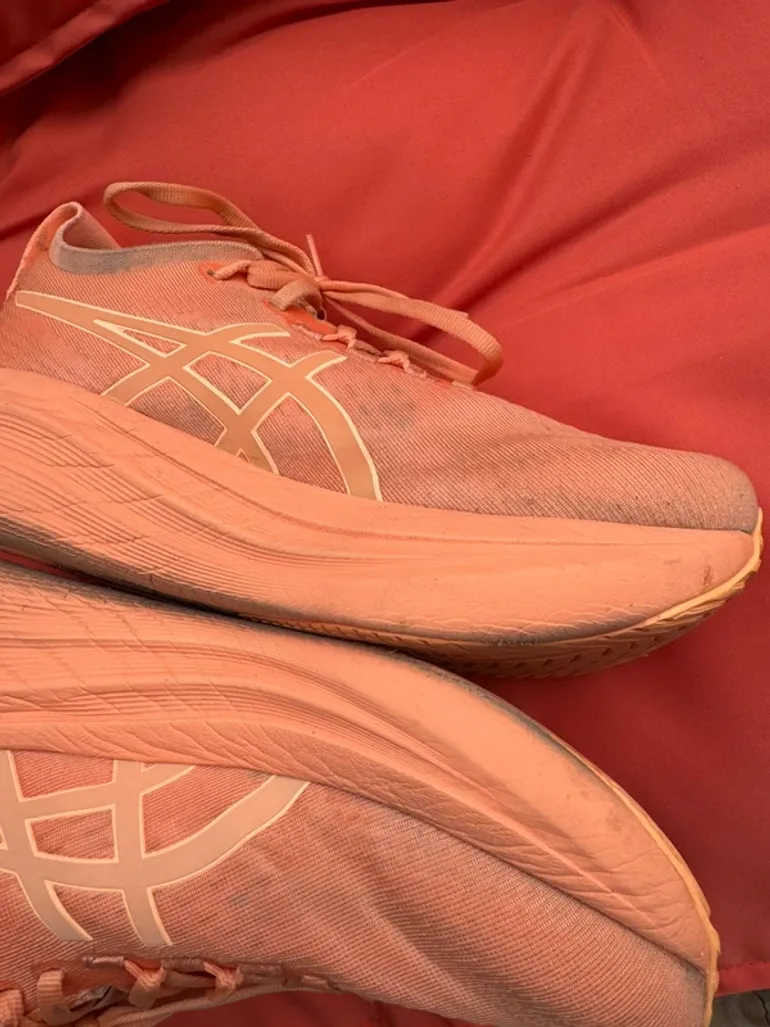 Used Asics Nimbus 28 bike — image 7 of 8