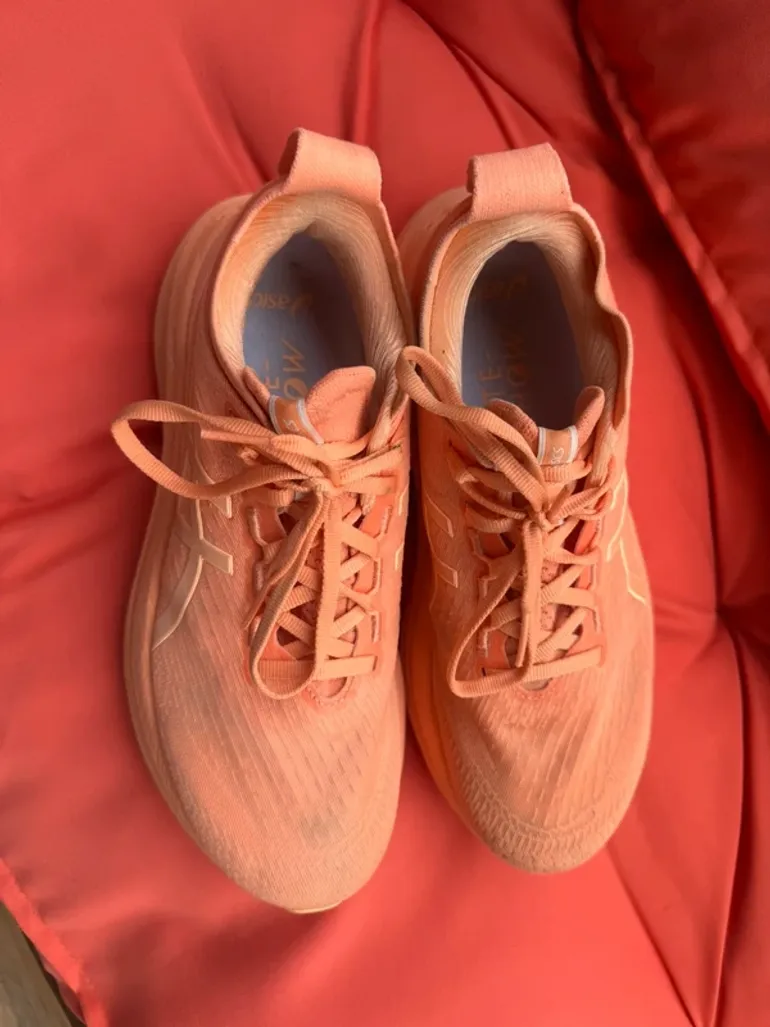 Used Asics Nimbus 28 bike — image 4 of 8