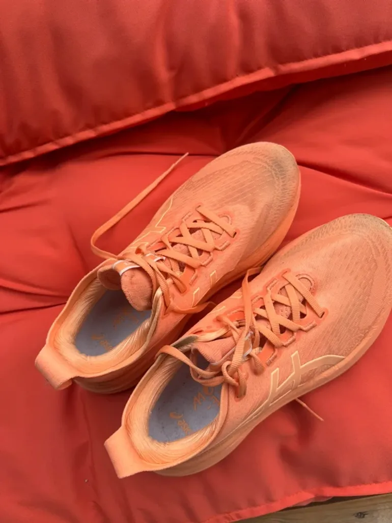 Used Asics Nimbus 28 bike — image 8 of 8