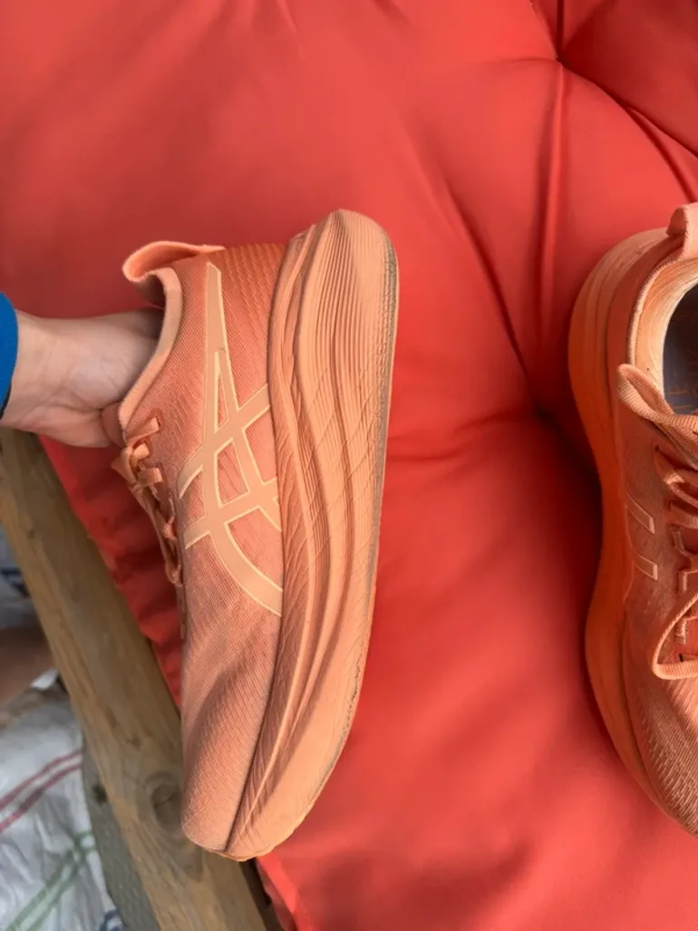 Used Asics Nimbus 28 bike — image 5 of 8