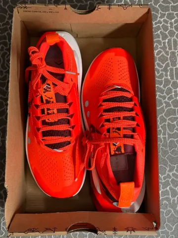 Used Nike Zoomx Zegama Trail 2 bike — image 2 of 14