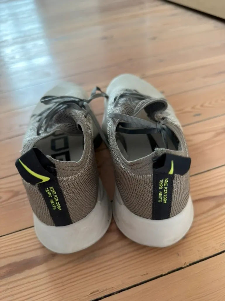 Used Nike Air Zoom Tempo NEXT% bike — image 2 of 5