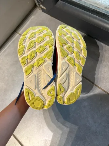Used Hoka Running Shoes bike — image 4 of 5