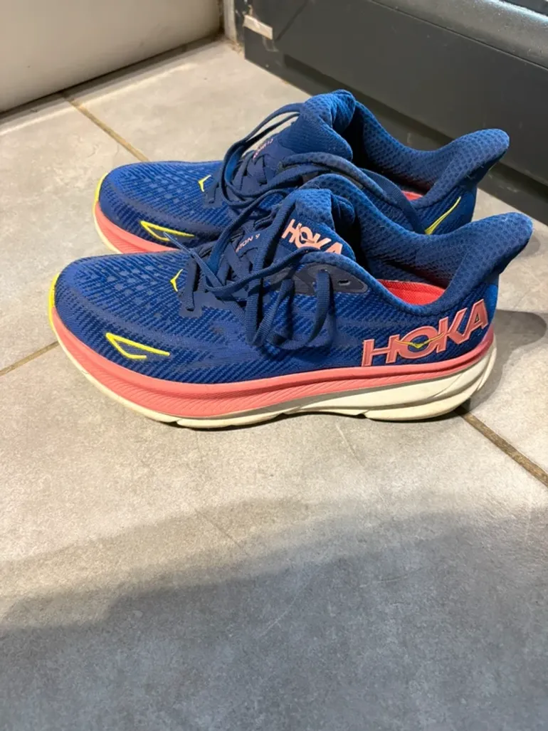 Used Hoka Running Shoes bike — image 2 of 5