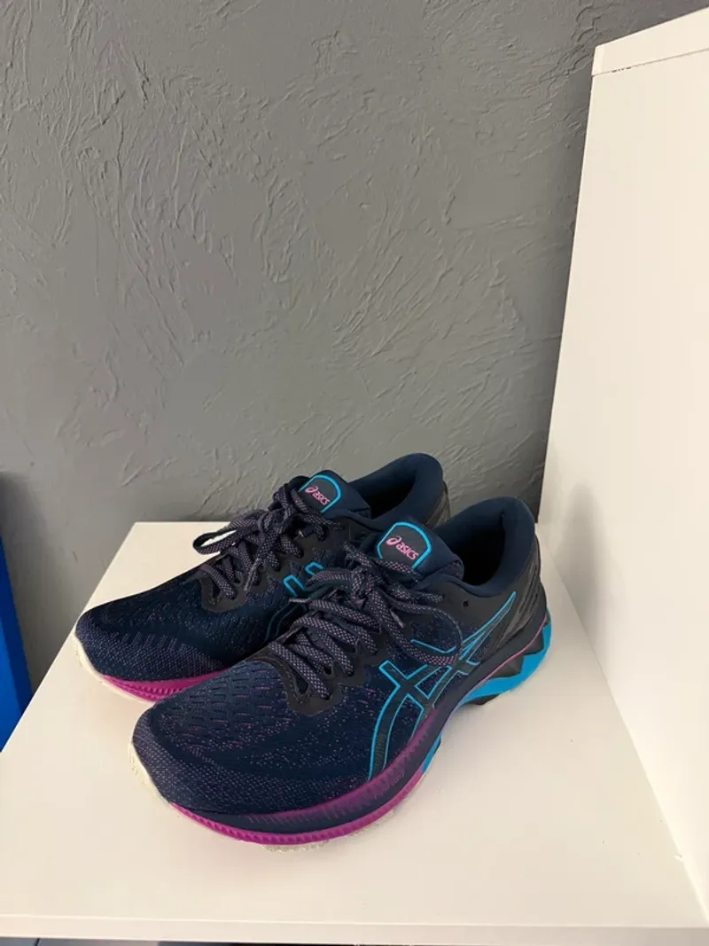 Used Asics Gel Kayano 27 Running Shoes