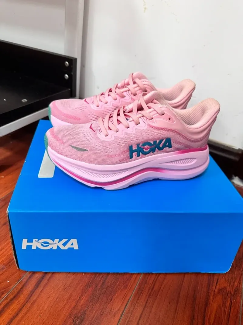 Used Hoka Baskets Running Shoes