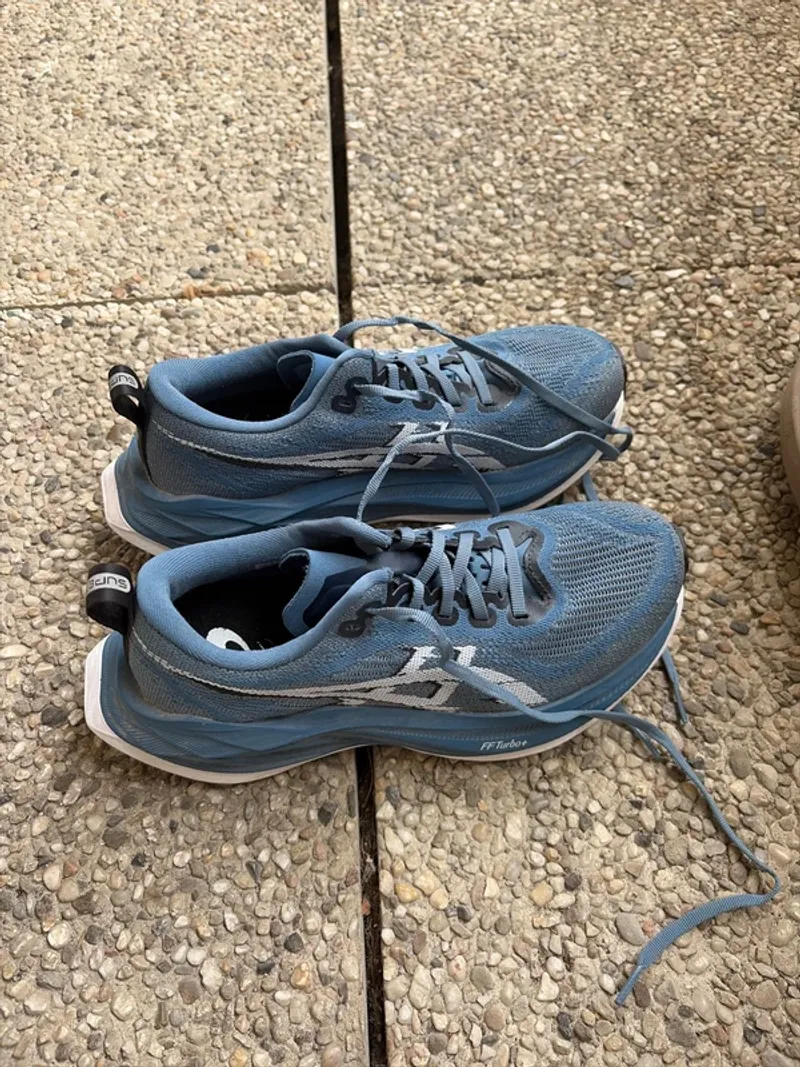 Używany Asics Superblast 2 Running Shoes