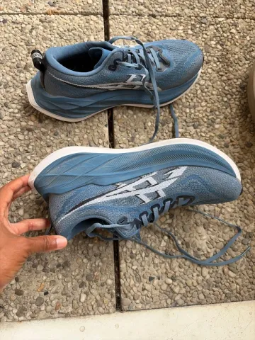 Używany Asics Superblast 2 bike — zdjęcie 2 z 8