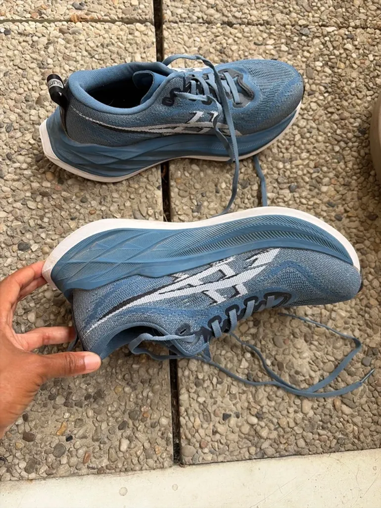 Używany Asics Superblast 2 bike — zdjęcie 2 z 8