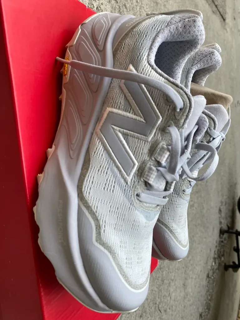 Used New Balance Running Shoes bike — image 2 of 8