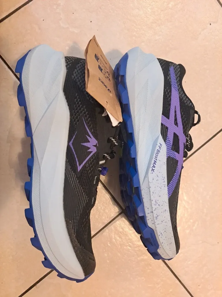 Used Asics Trabuco 14 bike — image 3 of 7