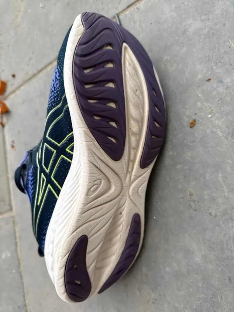 Used Asics Gel bike — image 3 of 6