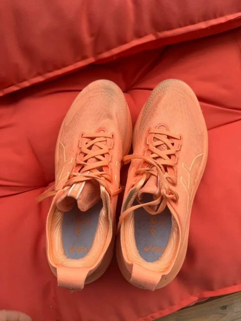 Used Asics Nimbus 28 bike — image 4 of 7