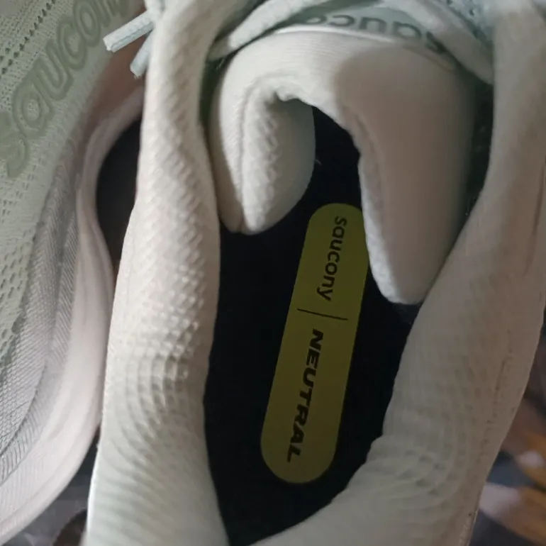 Used Saucony Ride 19 bike — image 9 of 11