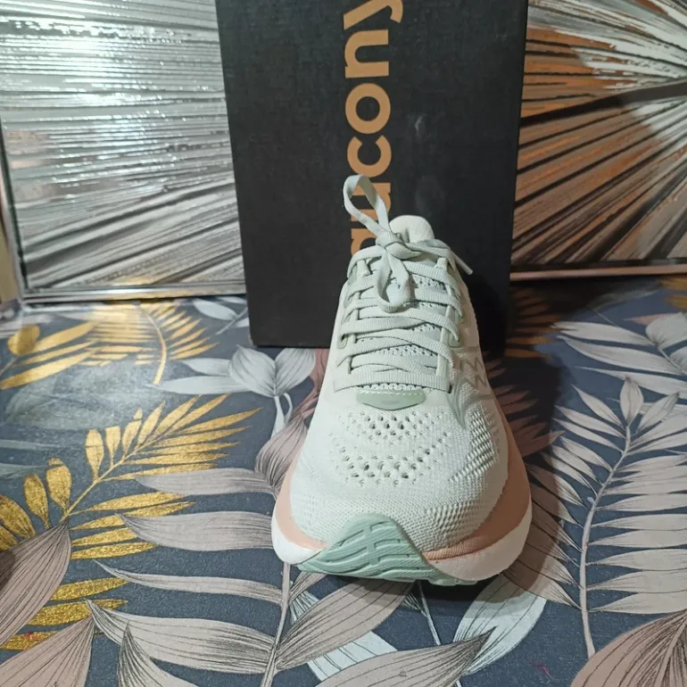 Used Saucony Ride 19 bike — image 2 of 11